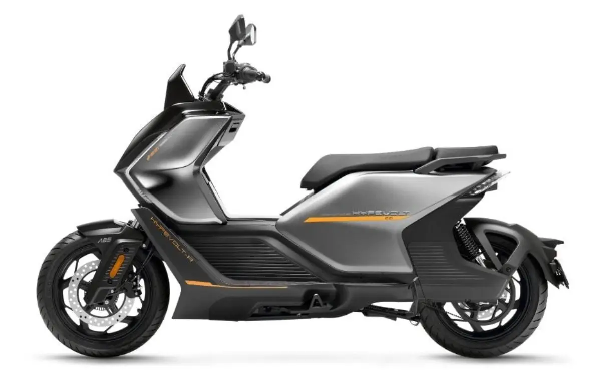 Keeway Hypevolt-R Price Revealed | Launched in India at Rs 1.99 Lakh.